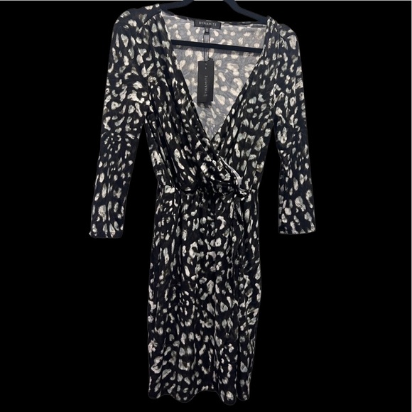 Leopard print Dynamite wrap dress - Picture 5 of 5